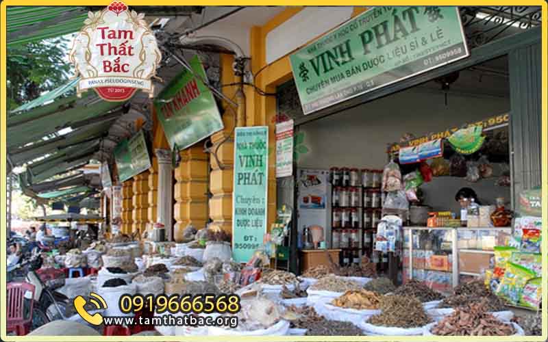 có nên mua tam thất tại các cửa hàng tràn lan những con phố lớn