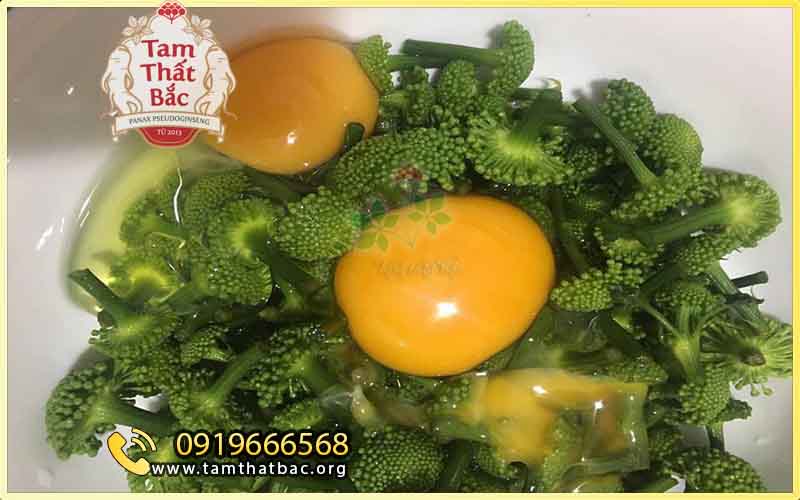 cách dùng nụ hoa tam thất làm món trứng xào tam thất
